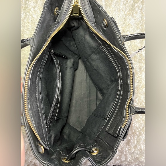 ✨NWT✨Via Repubblica. Genuine Shearling/Leather Black Cream Shoulder Handbag. - Picture 11 of 13